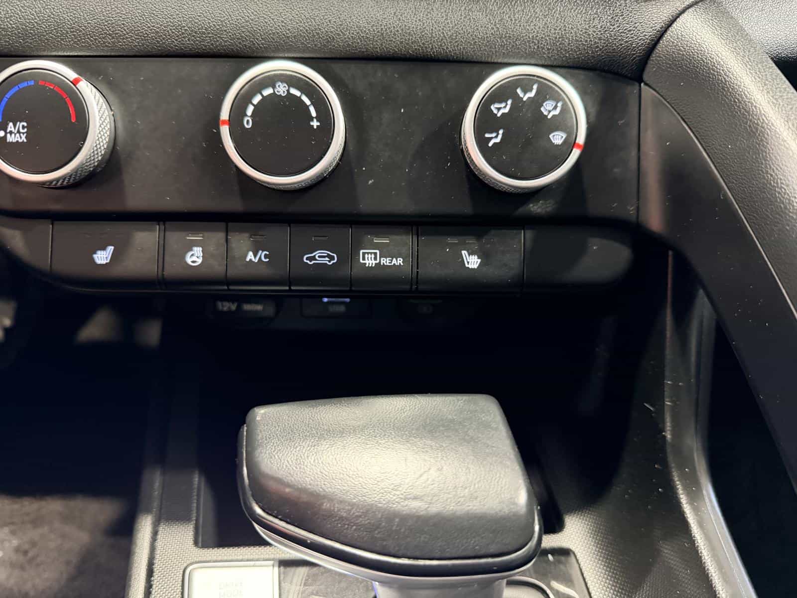 2022 Hyundai Elantra Preferred - Image 24