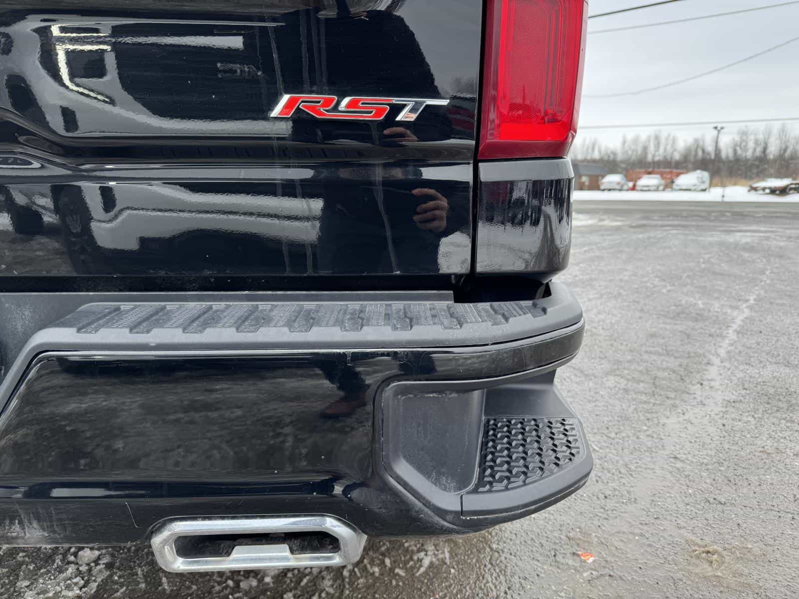 2024 Chevrolet Silverado 1500 RST - Image 8