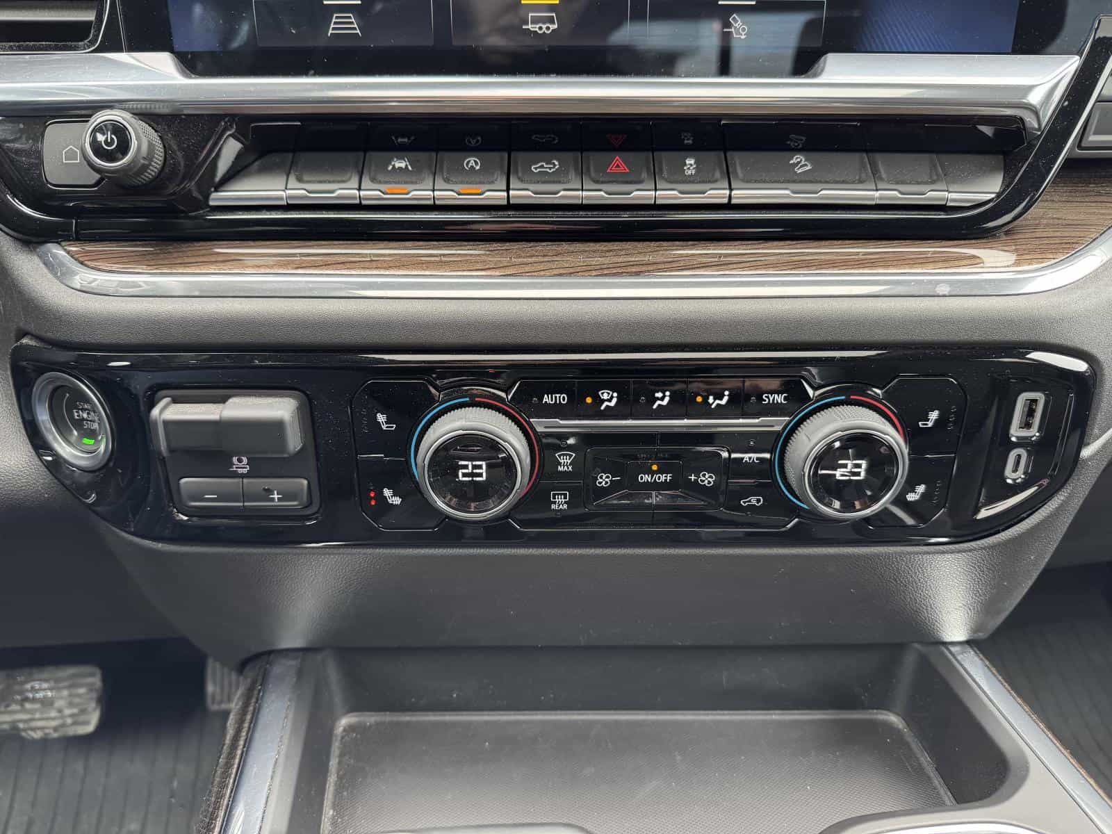 2024 Chevrolet Silverado 1500 RST - Image 28