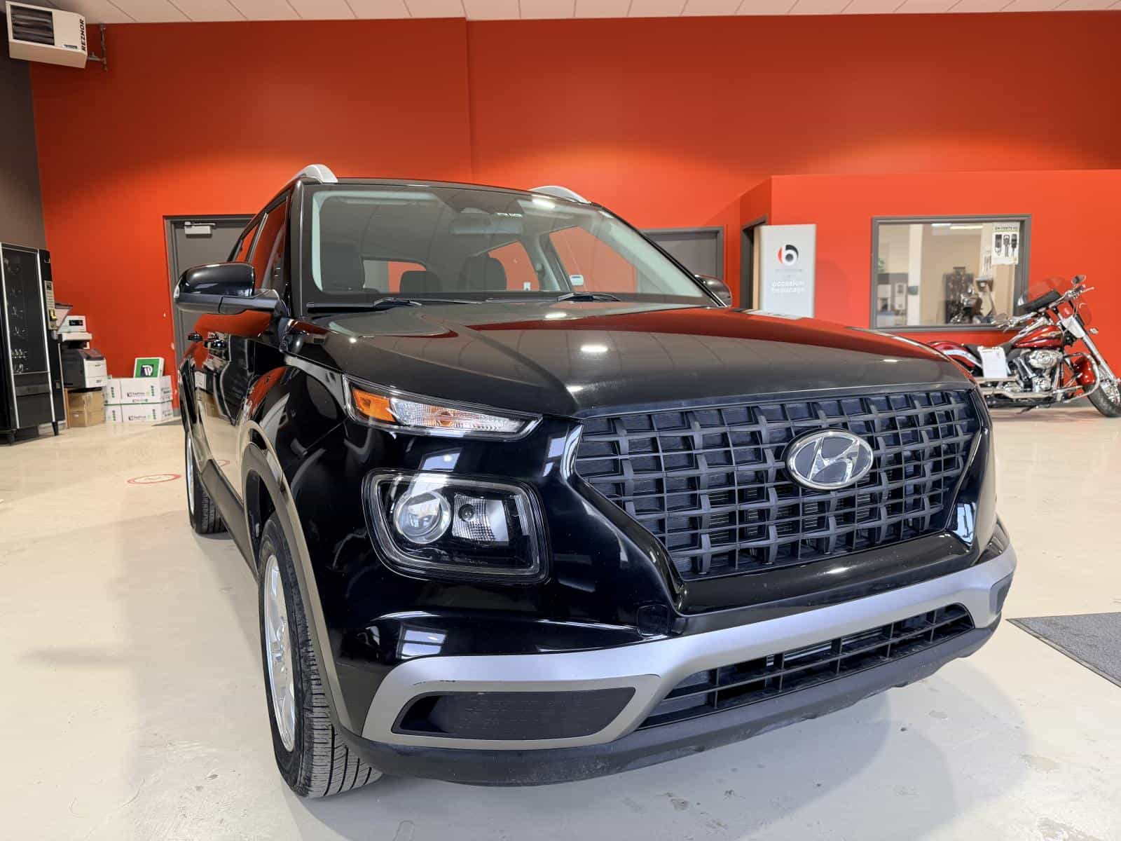 2023 Hyundai Venue Preferred - Image 11