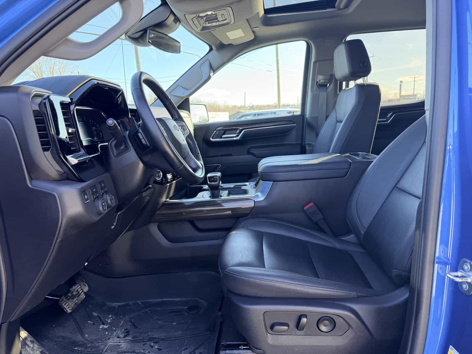 2024 Chevrolet Silverado 1500 RST - Image 16