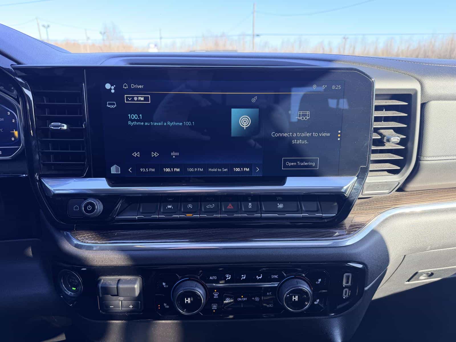 2024 Chevrolet Silverado 1500 RST - Image 23