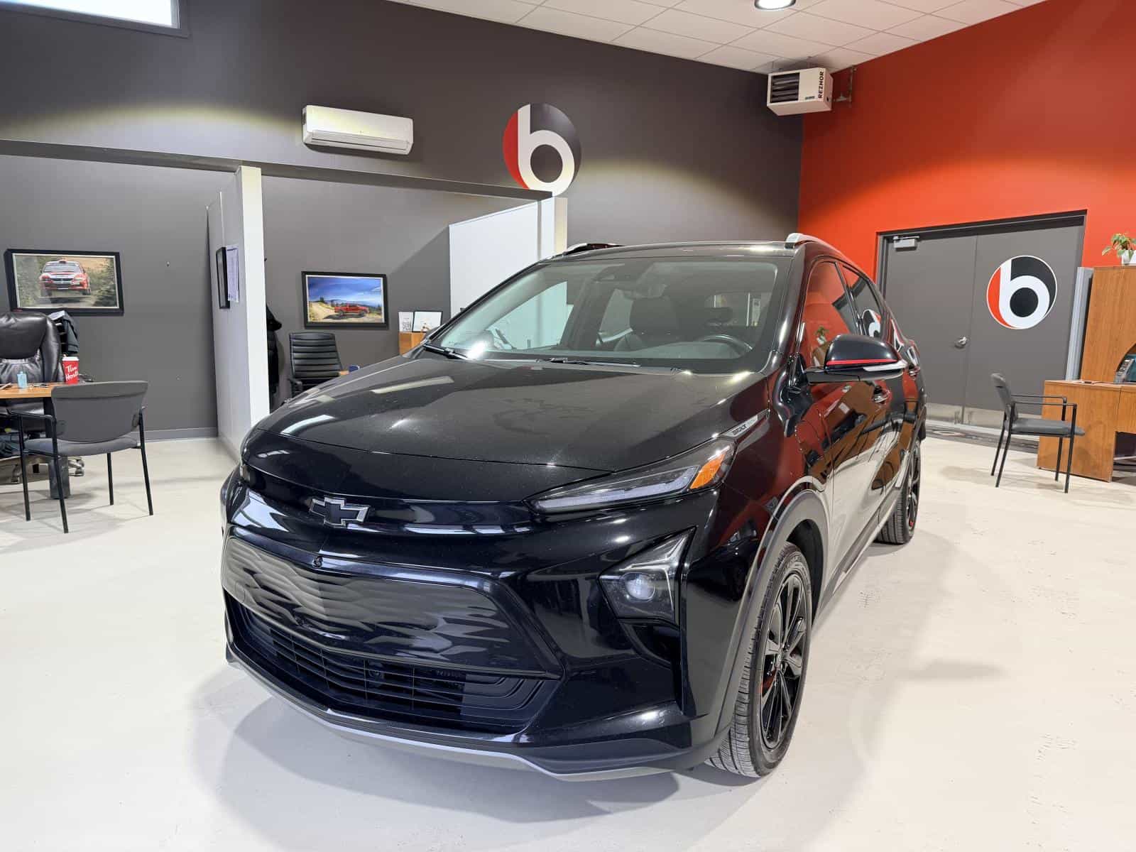 2023 Chevrolet Bolt EUV Premier - Image 1