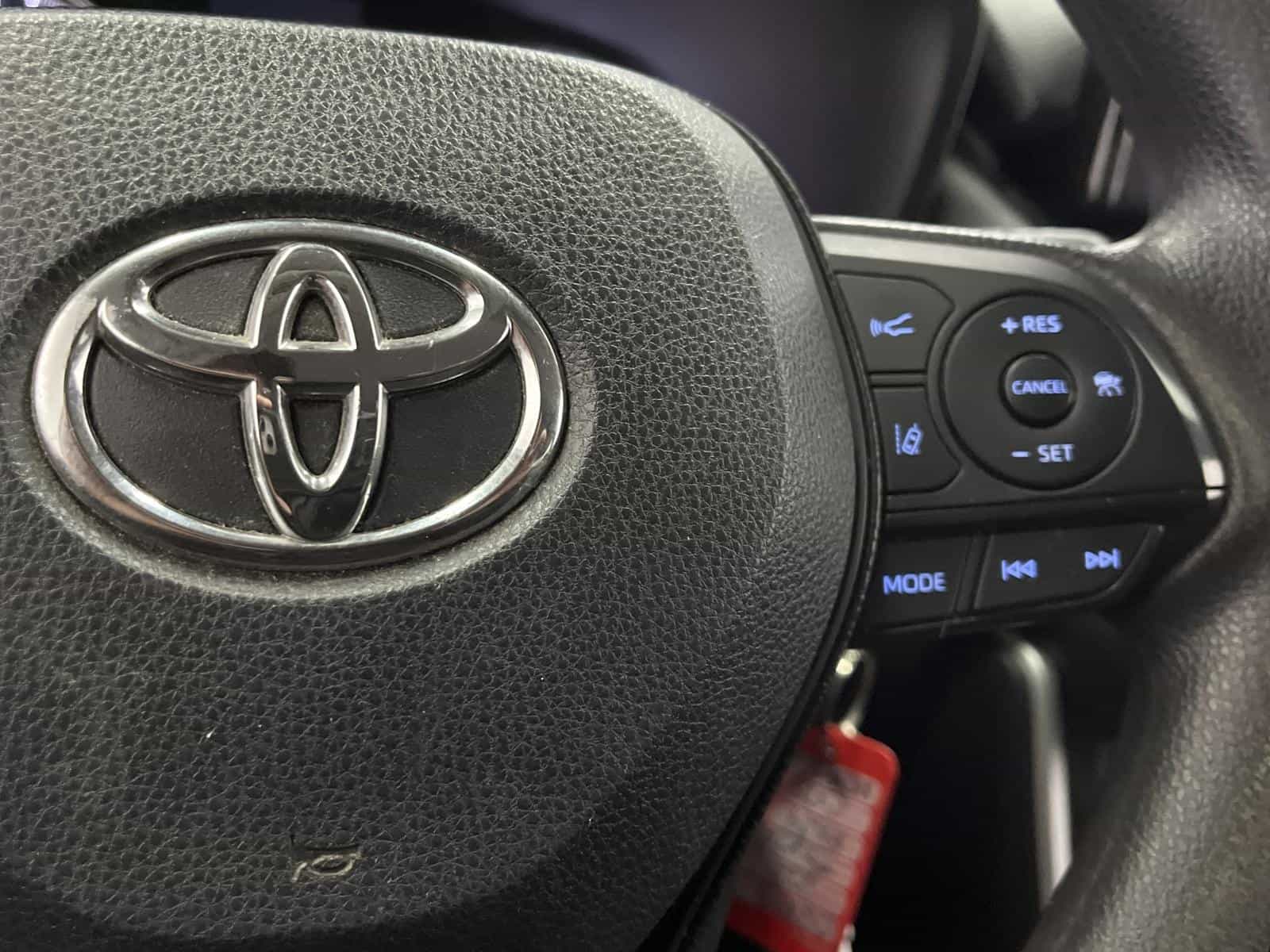 2021 Toyota Rav4 LE - Image 16