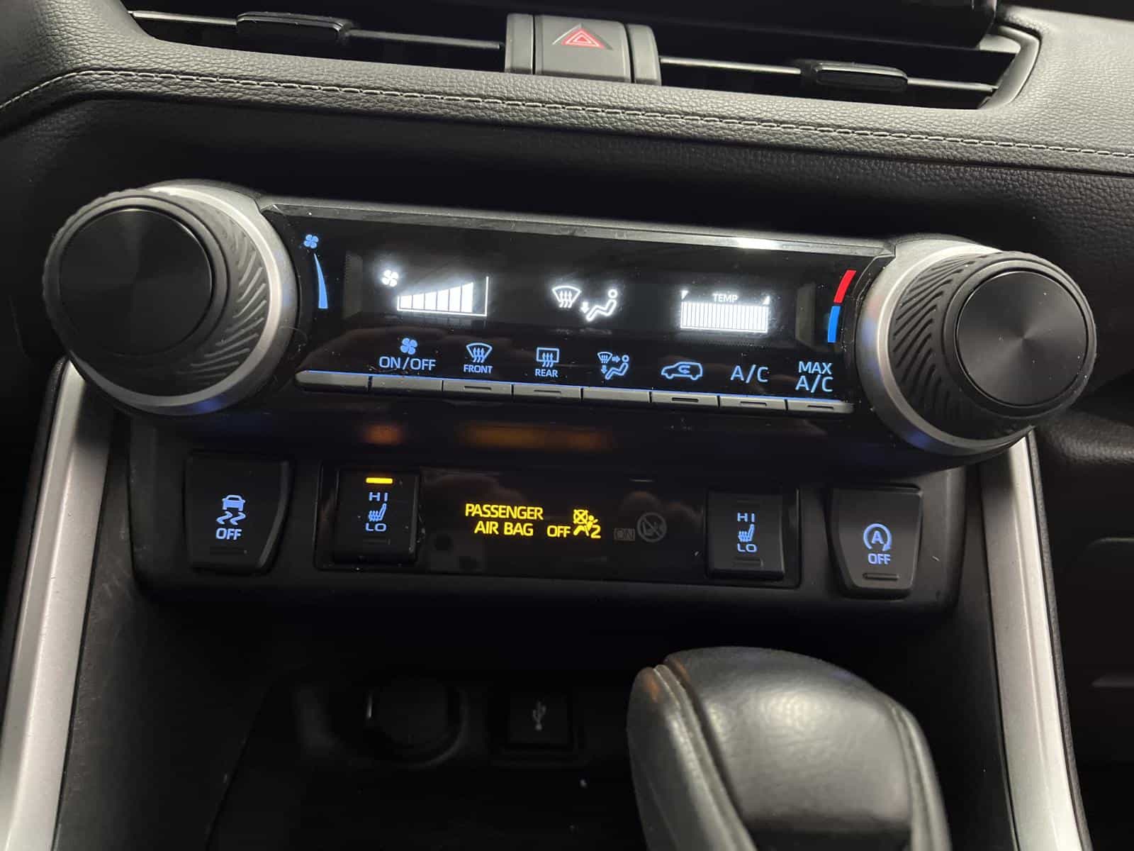 2021 Toyota Rav4 LE - Image 18