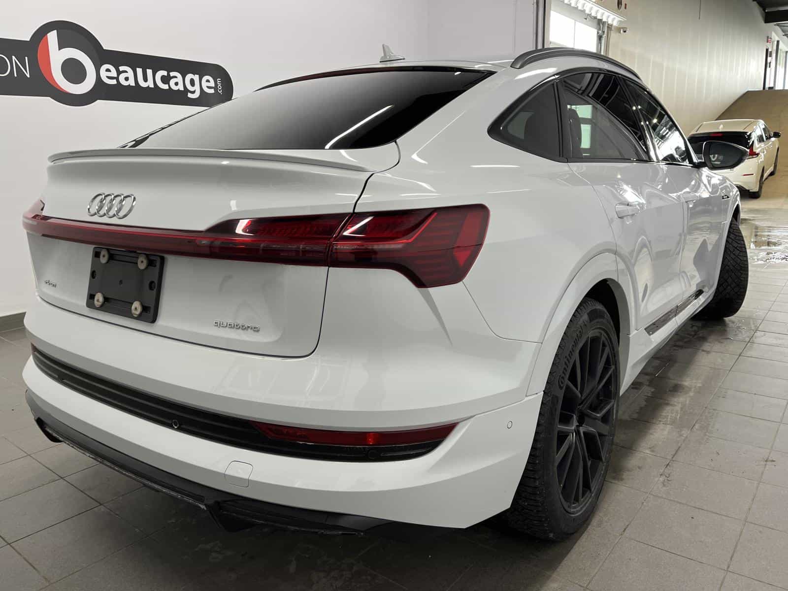 2023 Audi E-tron Progressiv 55 - Image 5