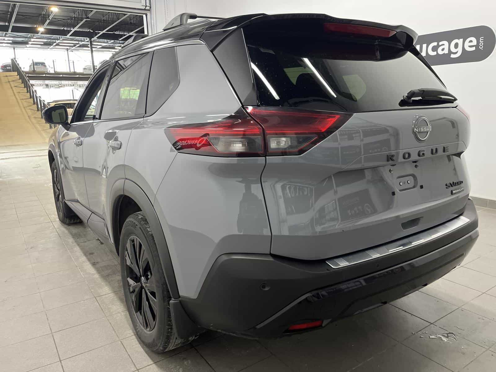 2023 Nissan Rogue SV - Image 3