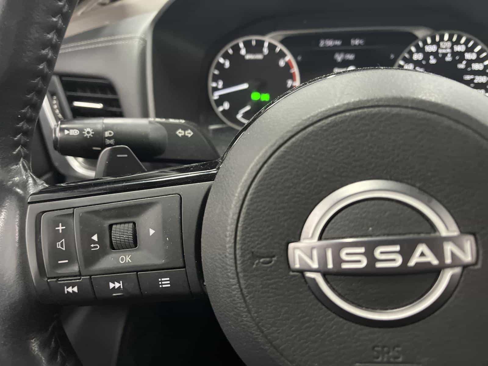 2023 Nissan Rogue SV - Image 14