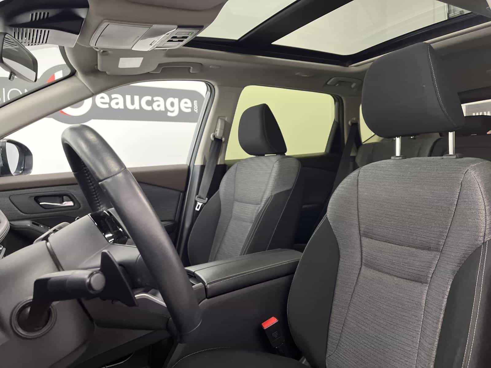 2023 Nissan Rogue SV Moonroof - Image 8