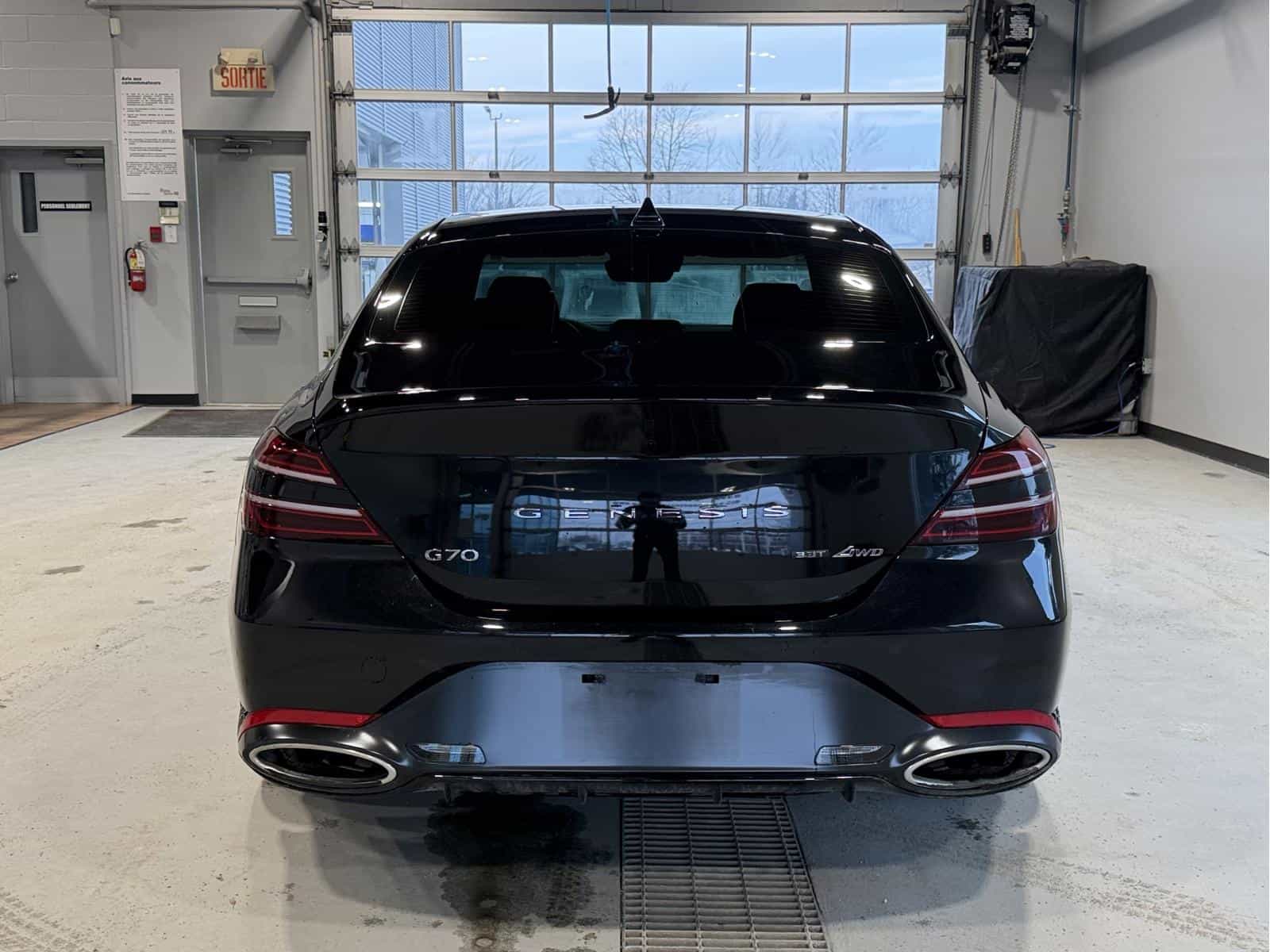 2023 Genesis G70 Sport 3.3T - Image 5