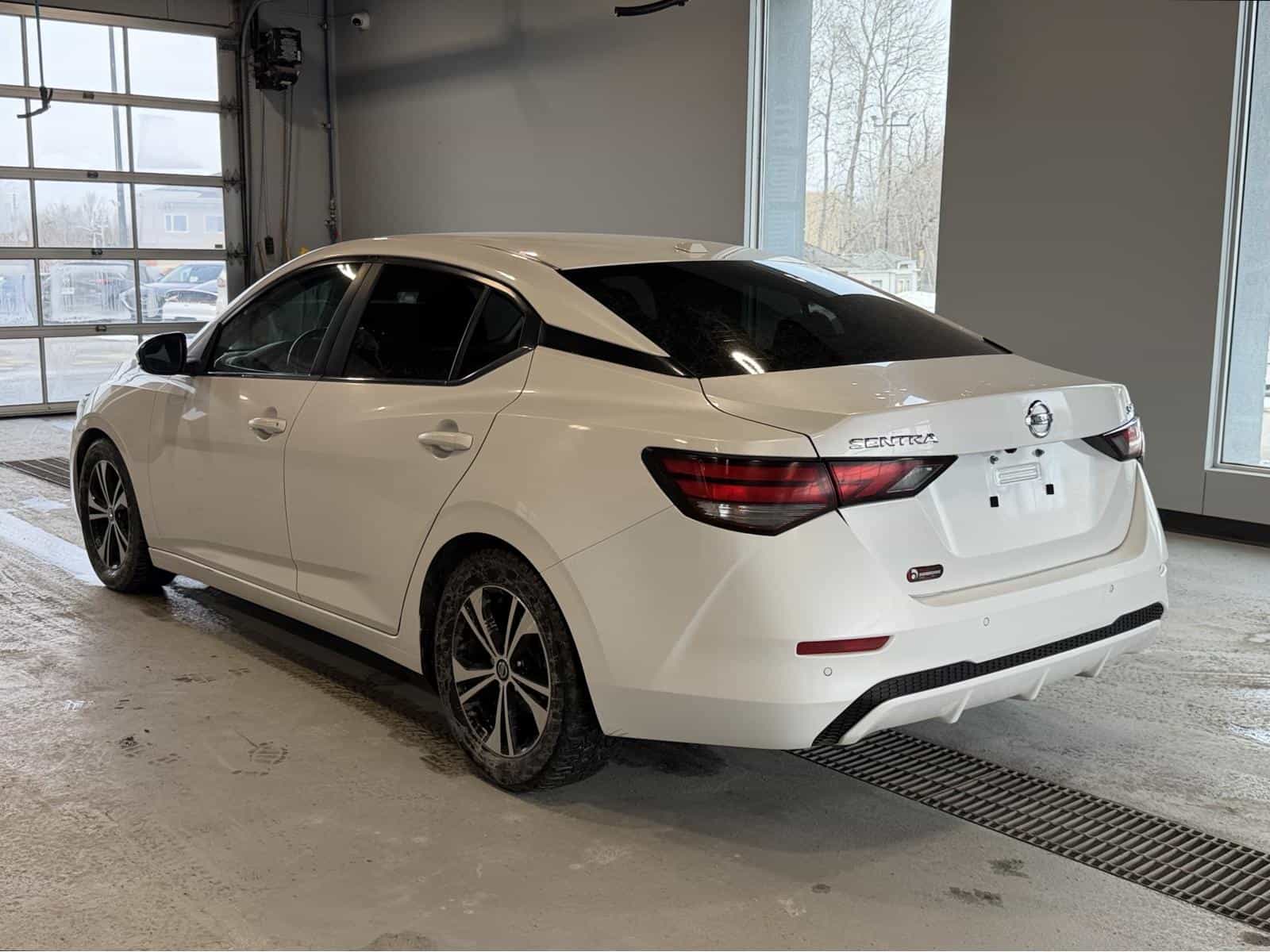 2021 Nissan Sentra SV - Image 4