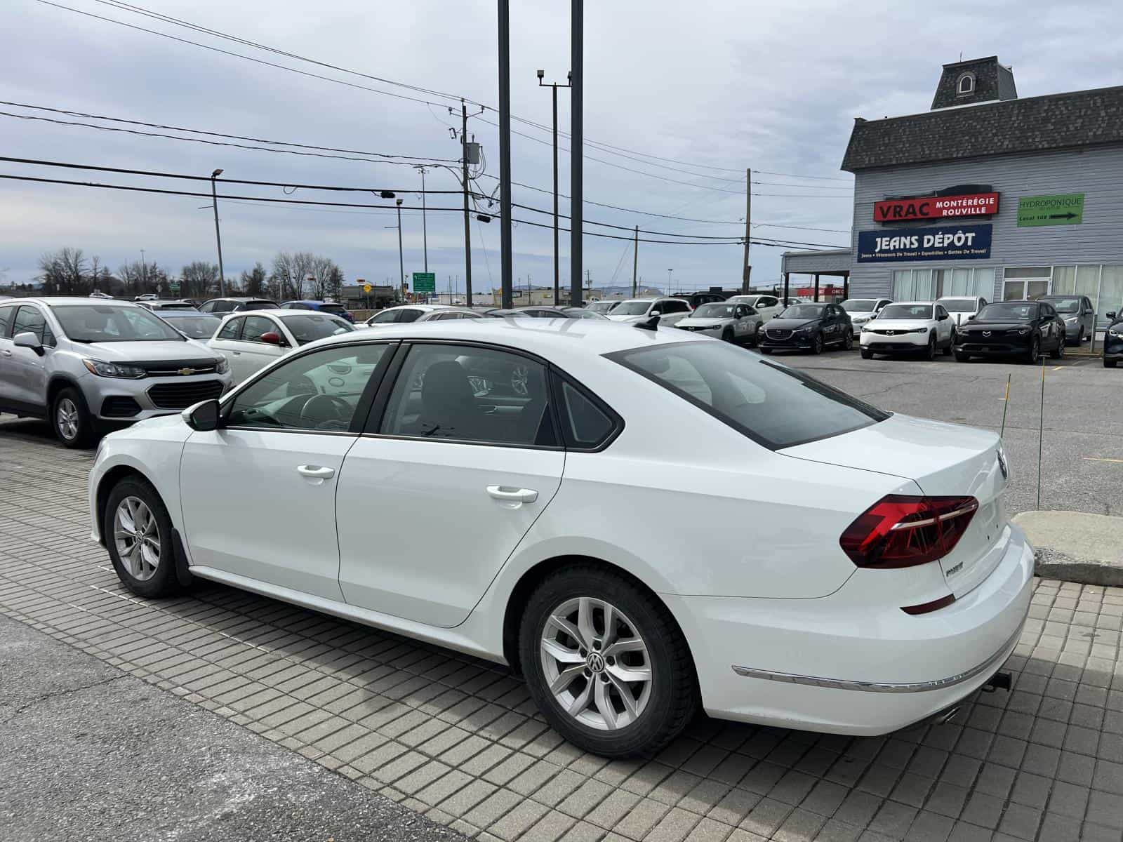 2018 Volkswagen Passat Trendline + - Image 9