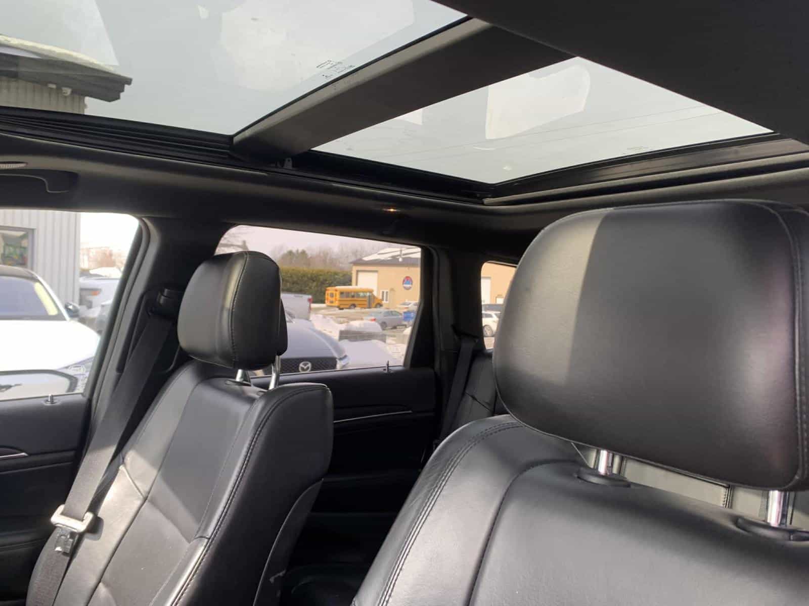 2018 Jeep Grand Cherokee Limited - Image 16