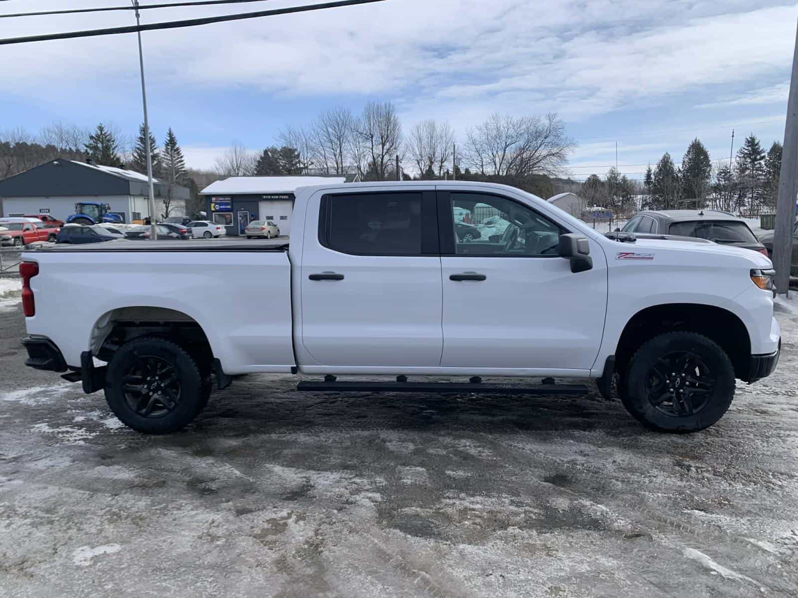 2022 Chevrolet Silverado 1500 Custom Trail Boss - Image 11