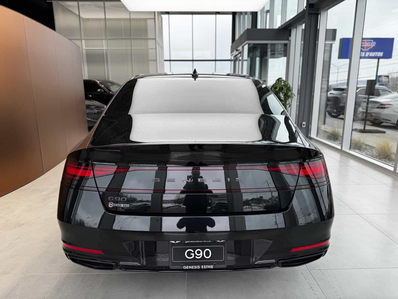 2026 Genesis G90 e-SC Prestige Black - Image 7