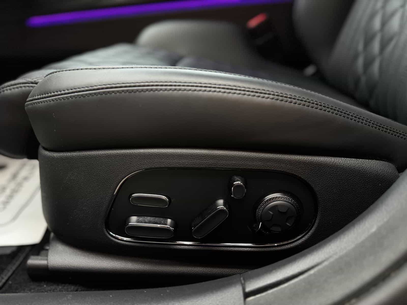 2026 Genesis G90 e-SC Prestige Black - Image 13