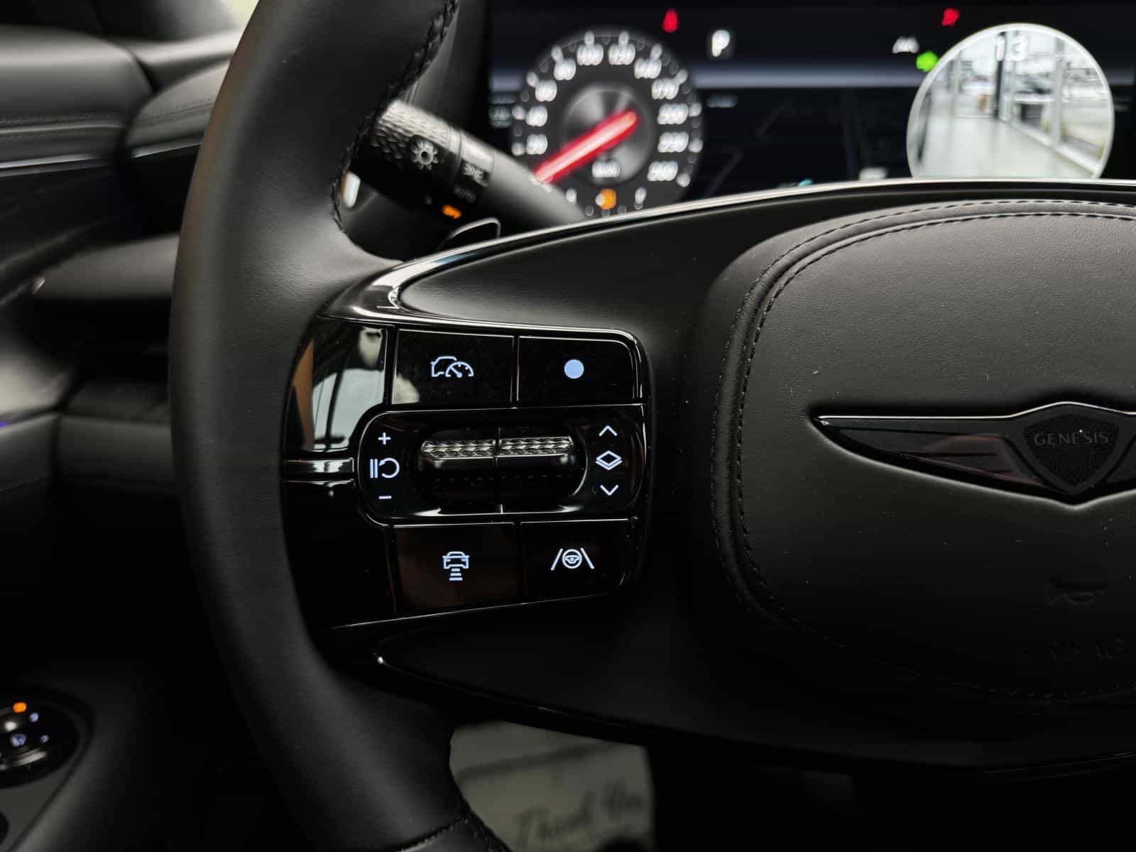 2026 Genesis G90 e-SC Prestige Black - Image 17