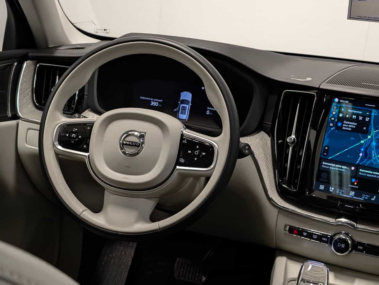 2025 Volvo XC60 Recharge Ultra - Image 13